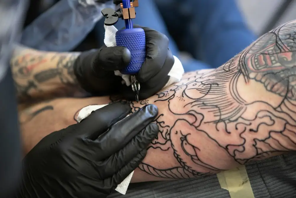 Tatuaje: Contorno y sombra